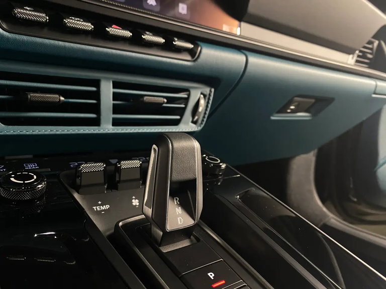 Porsche 992.2 Carrera GTS