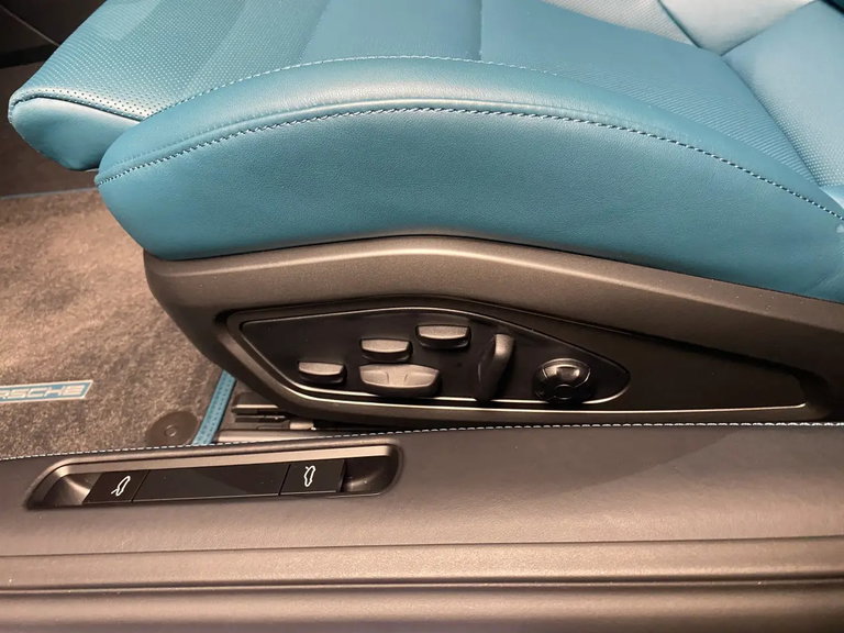 Porsche 992.2 Carrera GTS