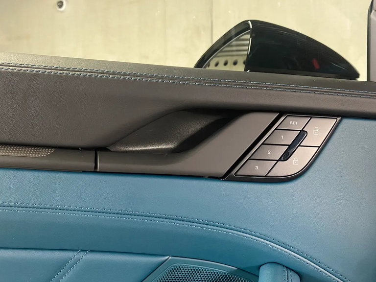 Porsche 992.2 Carrera GTS