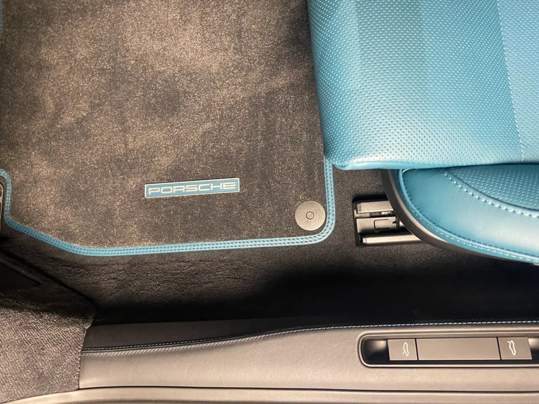 Porsche 992.2 Carrera GTS