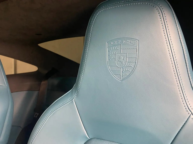 Porsche 992.2 Carrera GTS