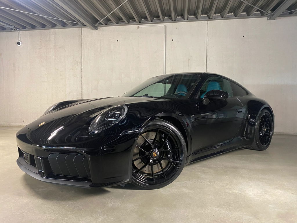 Porsche 992.2 Carrera GTS