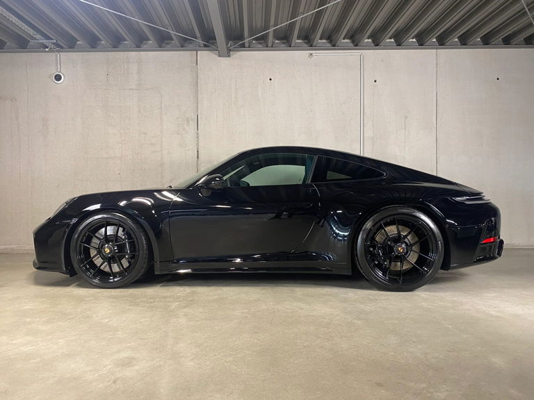 Porsche 992.2 Carrera GTS