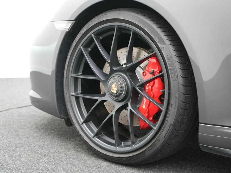 Porsche 991.2 Carrera 4 GTS