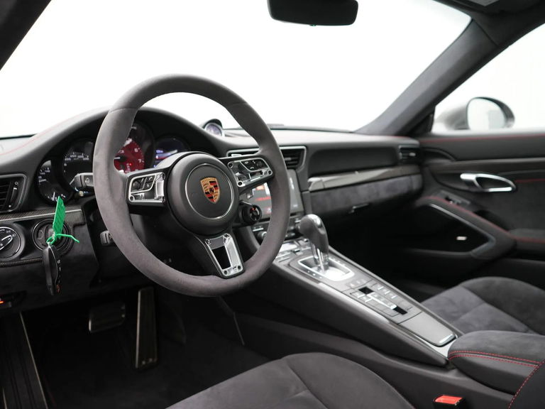 Porsche 991.2 Carrera 4 GTS