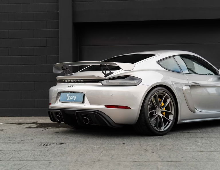 Porsche 718 Cayman GT4