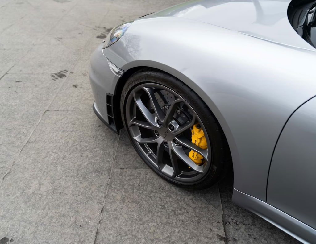 Porsche 718 Cayman GT4