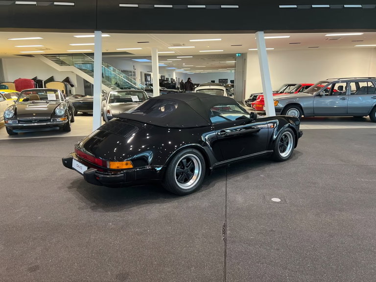 Porsche 911 Carrera 3.2 Speedster