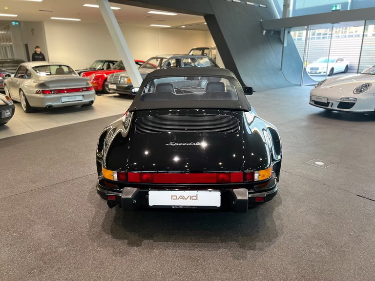 Porsche 911 Carrera 3.2 Speedster