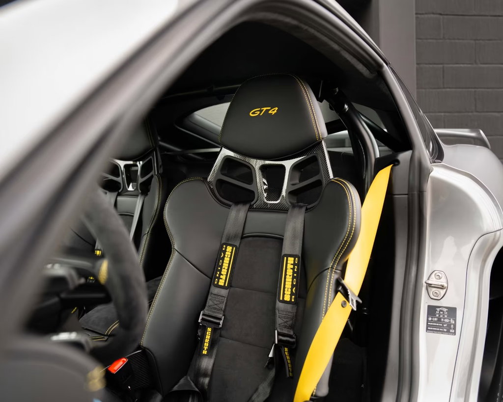 Porsche 718 Cayman GT4