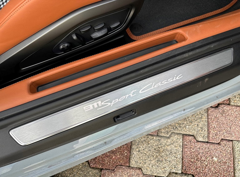 Porsche 992 Sport Classic