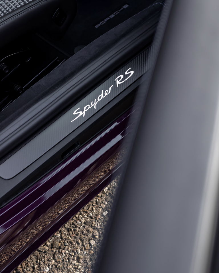 Porsche 718 Spyder RS