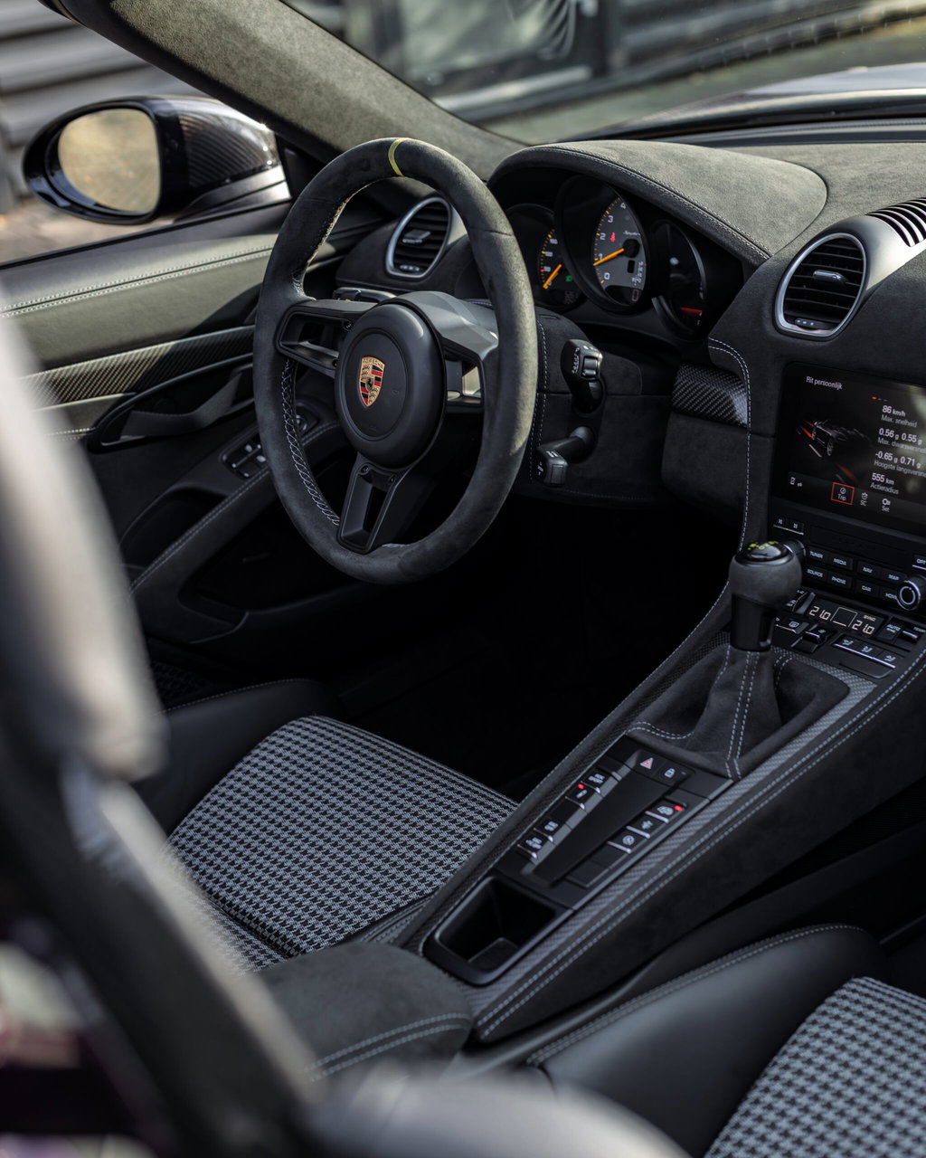 Porsche 718 Spyder RS