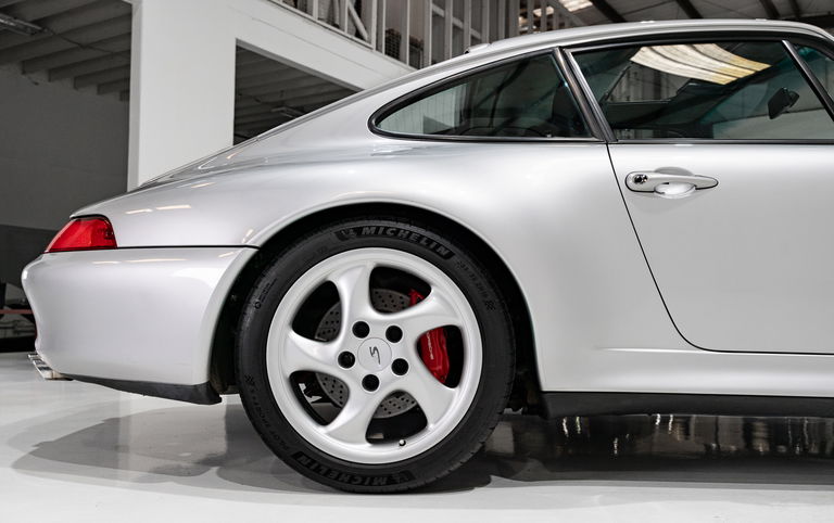 Porsche 993 Carrera 4S
