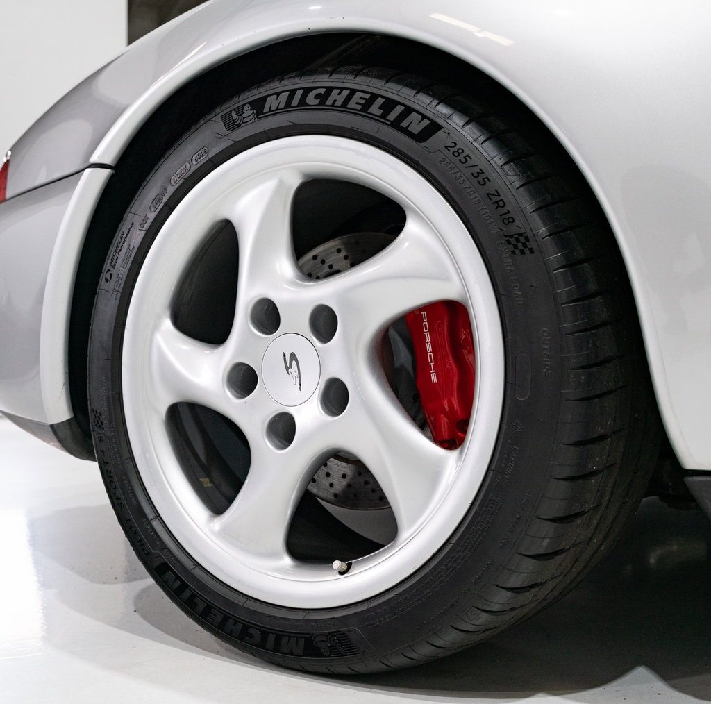 Porsche 993 Carrera 4S