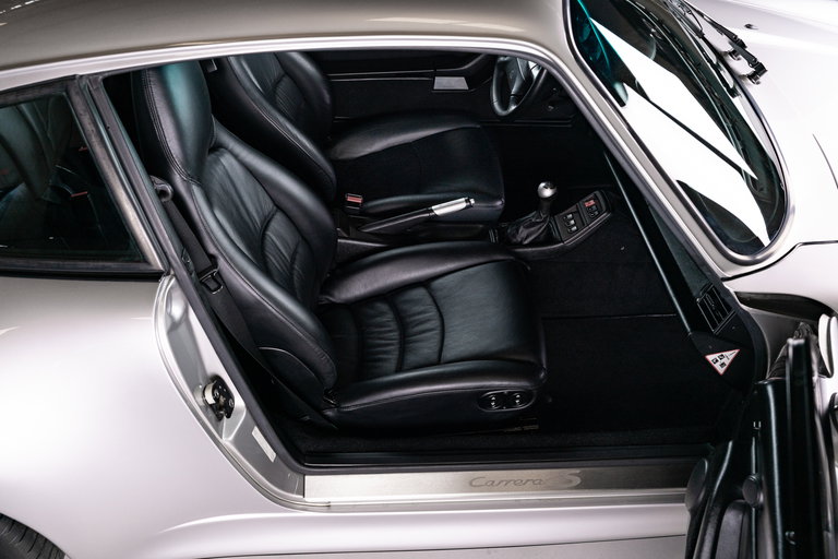 Porsche 993 Carrera 4S