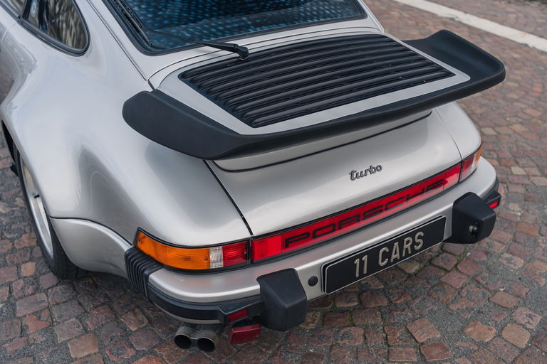 Porsche 911 Turbo 3.3