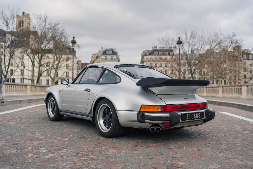 Porsche 911 Turbo 3.3