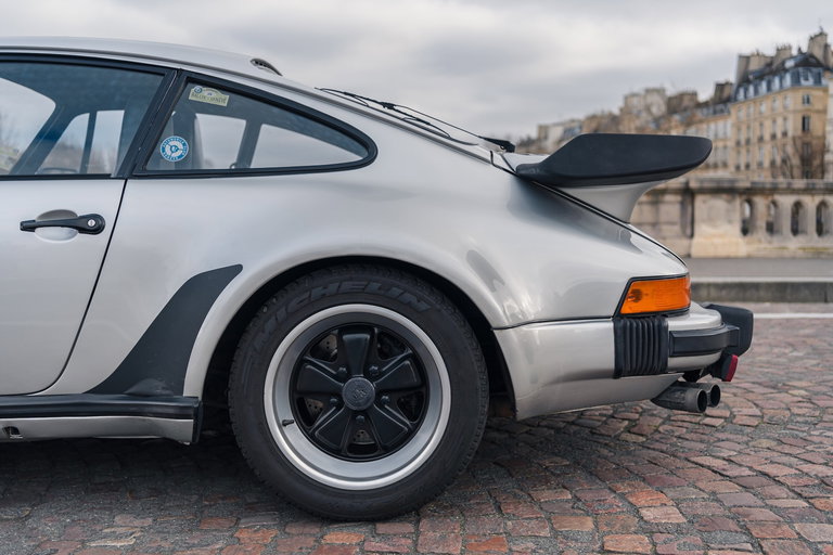 Porsche 911 Turbo 3.3