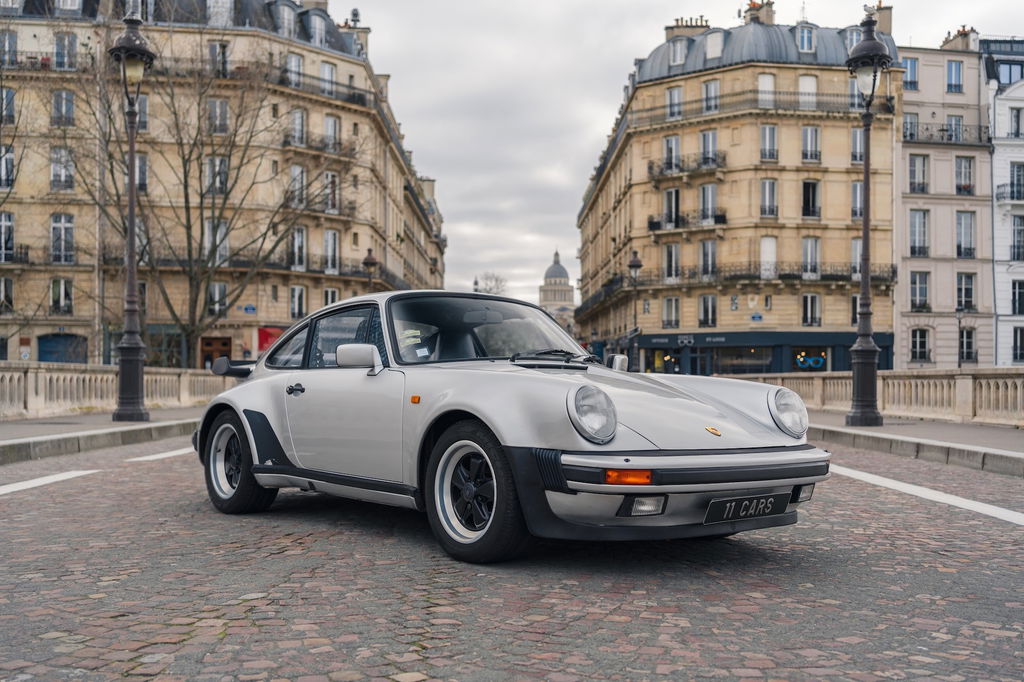 Porsche 911 Turbo 3.3
