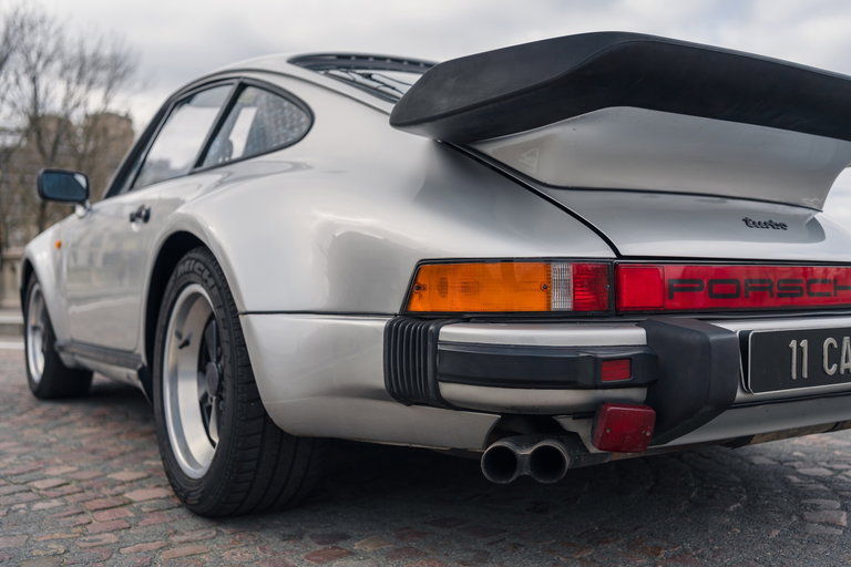 Porsche 911 Turbo 3.3