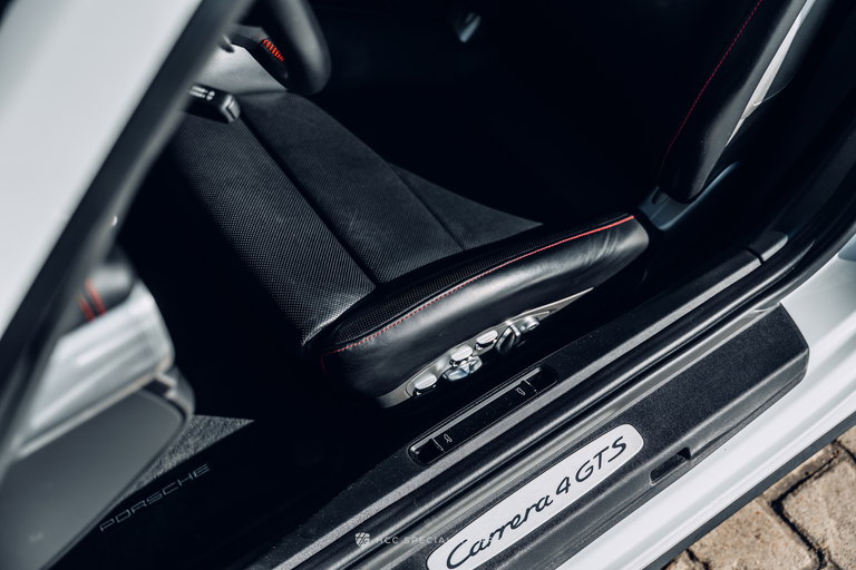 Porsche 991.2 Carrera 4 GTS