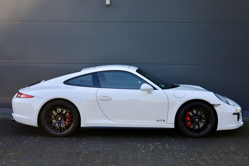 Porsche 991 Carrera GTS