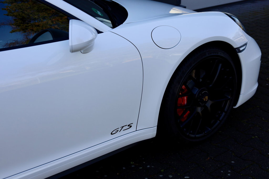 Porsche 991 Carrera GTS