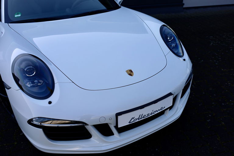 Porsche 991 Carrera GTS