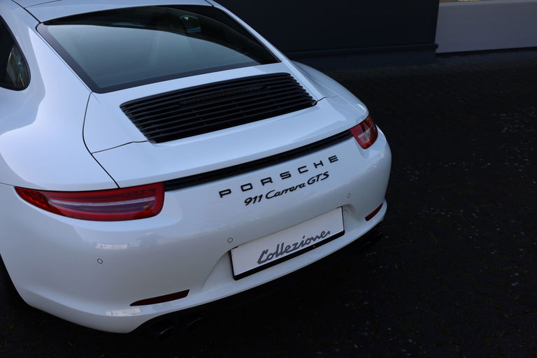 Porsche 991 Carrera GTS