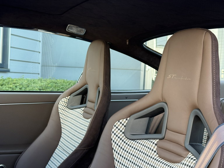 Porsche 911 Backdate