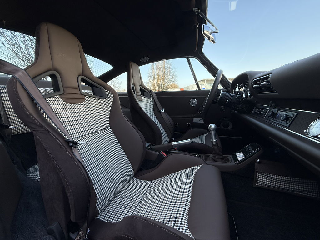 Porsche 911 Backdate