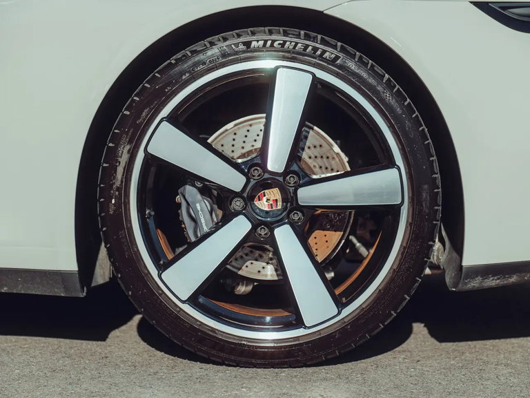 Porsche 992.2 Carrera