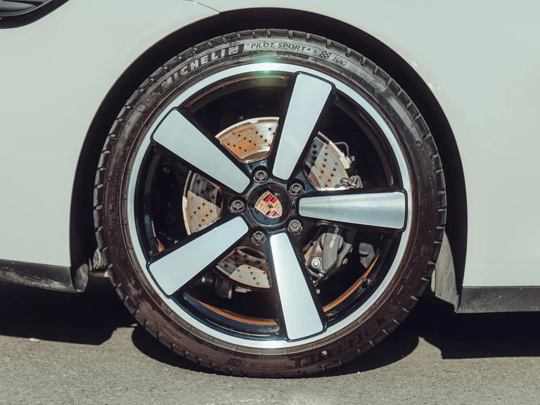 Porsche 992.2 Carrera