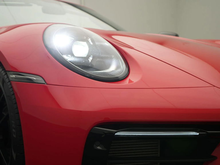 Porsche 992 Carrera GTS