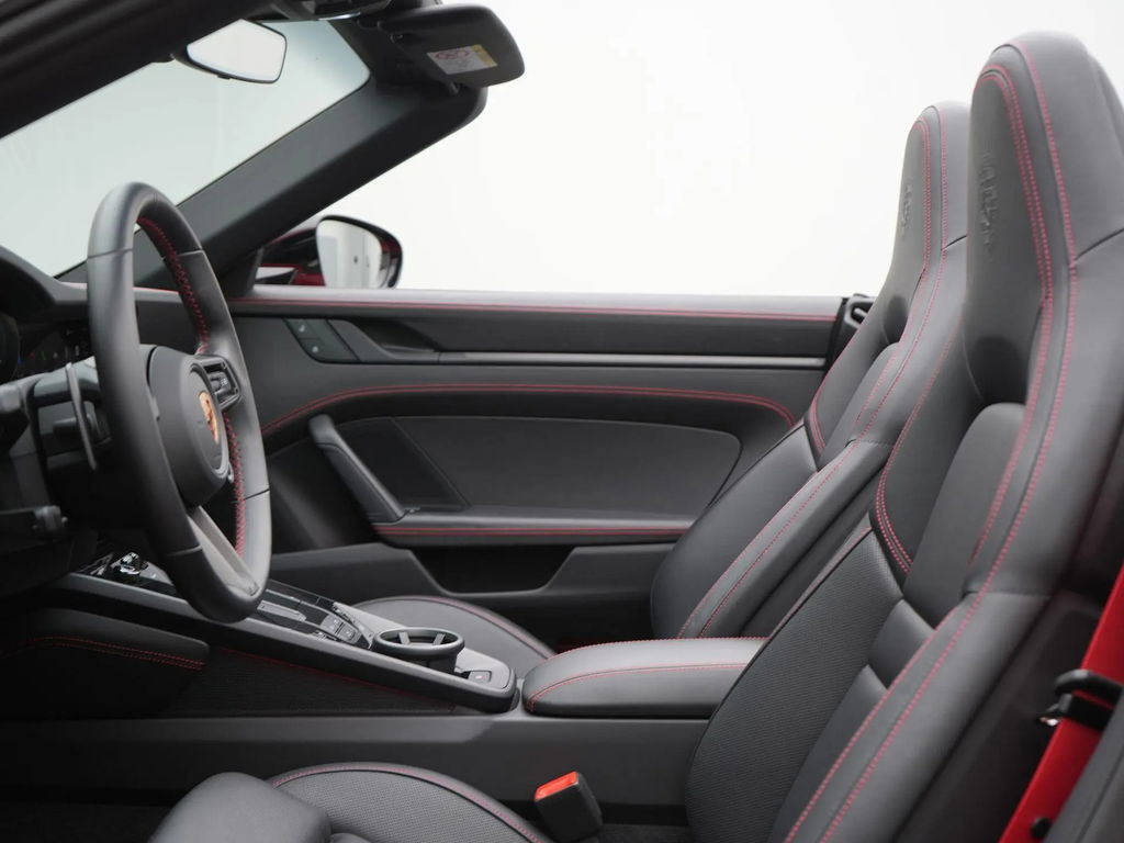 Porsche 992 Carrera GTS