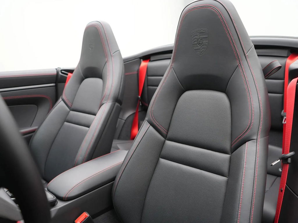 Porsche 992 Carrera GTS