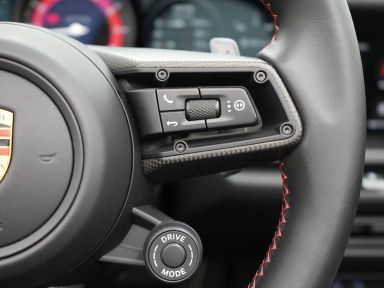 Porsche 992 Carrera GTS