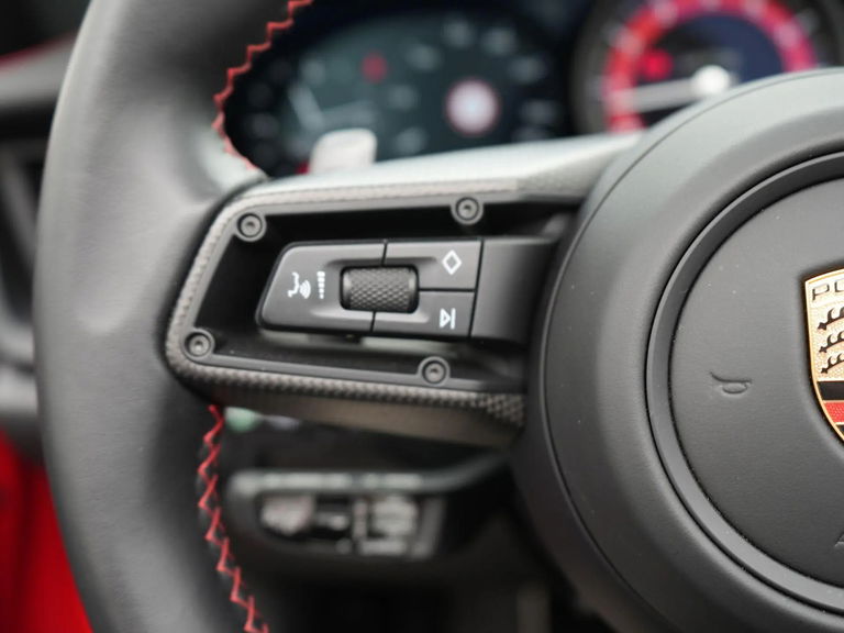 Porsche 992 Carrera GTS