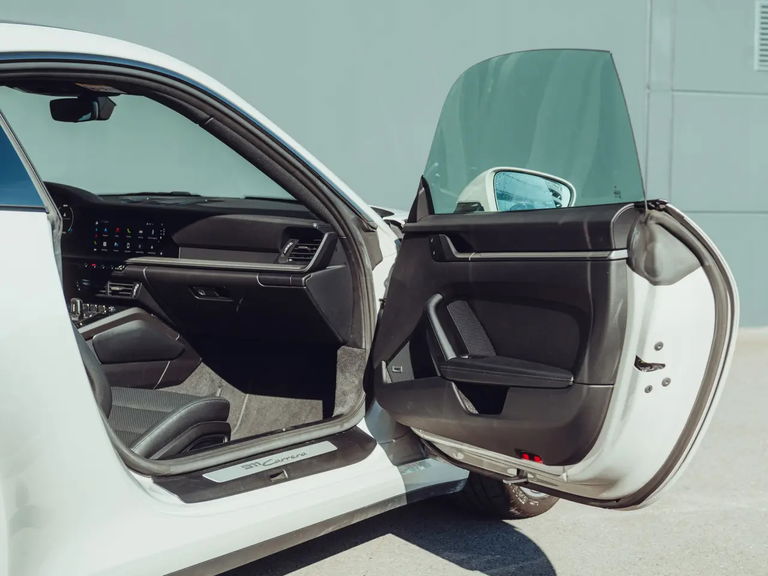 Porsche 992.2 Carrera