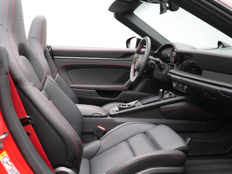 Porsche 992 Carrera GTS