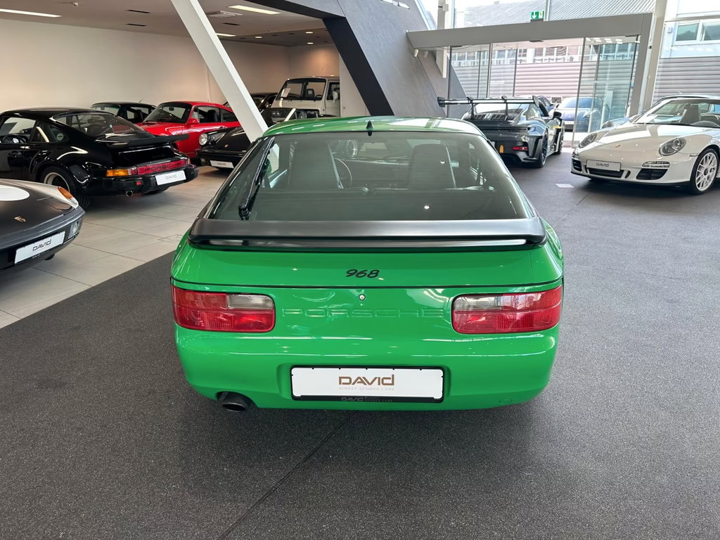 Porsche 968