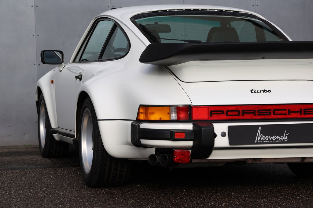 Porsche 911 Turbo 3.3