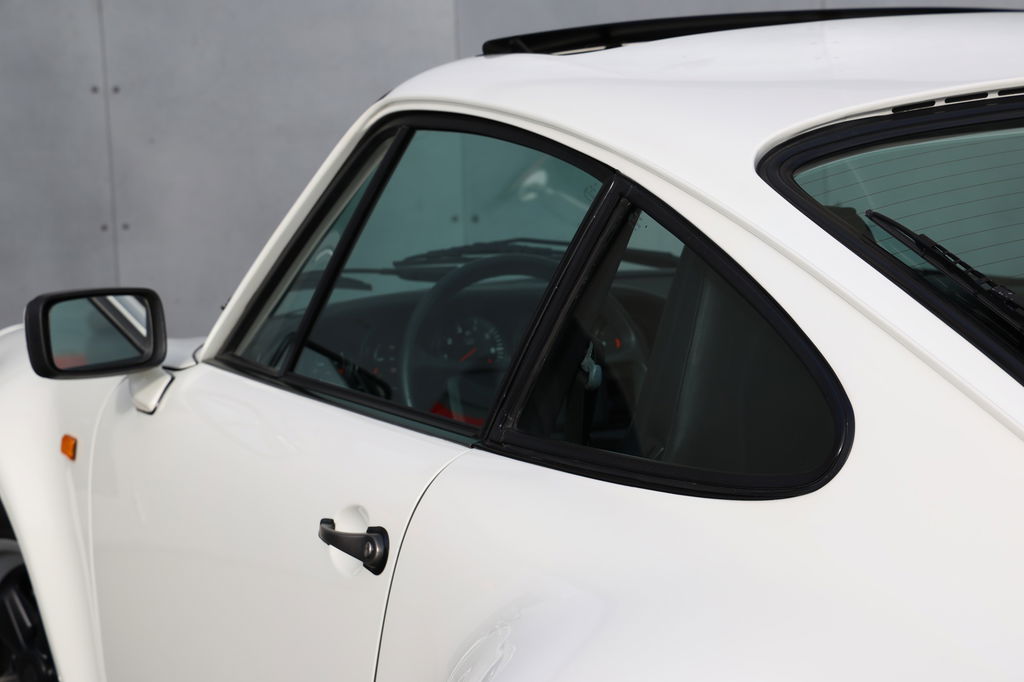 Porsche 911 Turbo 3.3