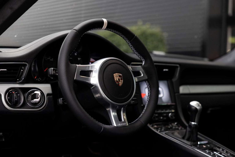 Porsche 991 Carrera 4