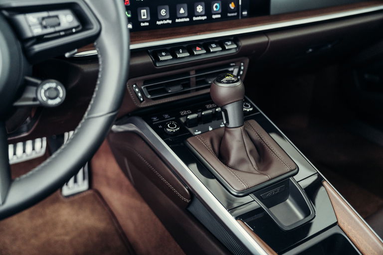 Porsche 992 GT3 Touring