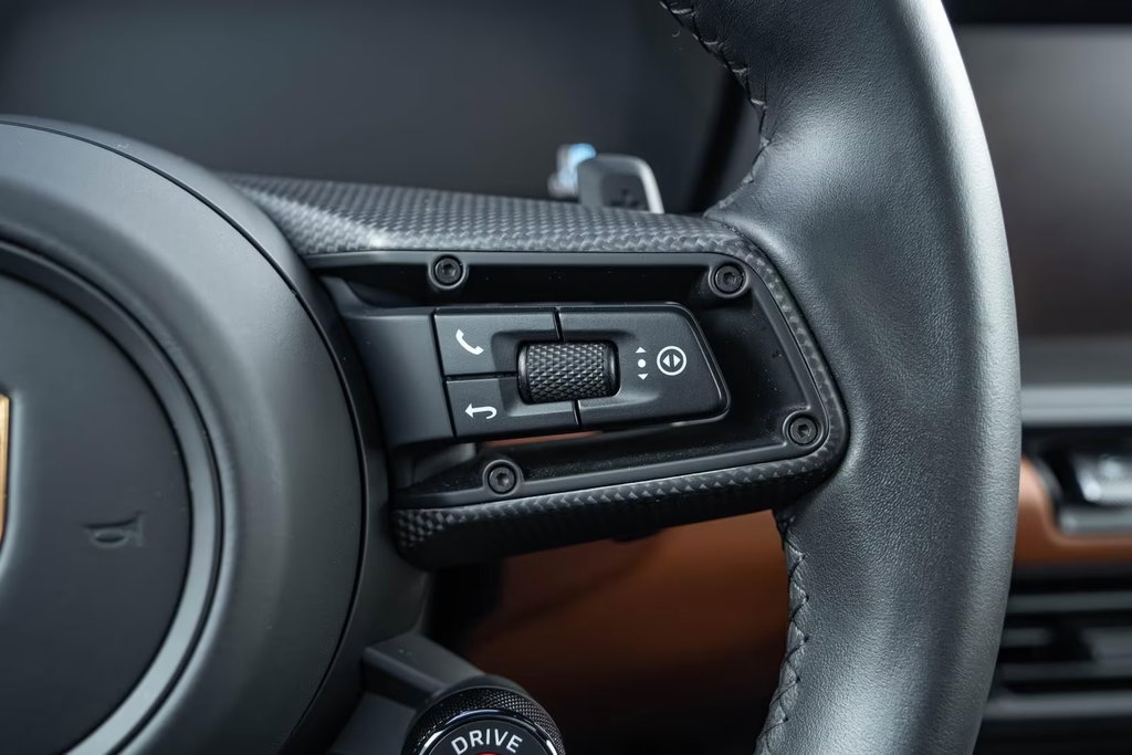 Porsche 992.2 Carrera 4 GTS