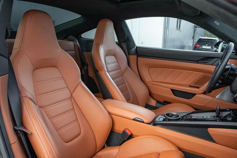 Porsche 992.2 Carrera 4 GTS