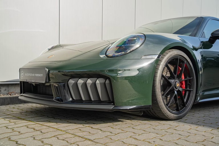 Porsche 992.2 Carrera 4 GTS