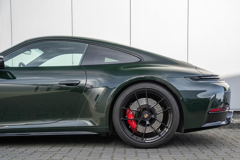 Porsche 992.2 Carrera 4 GTS